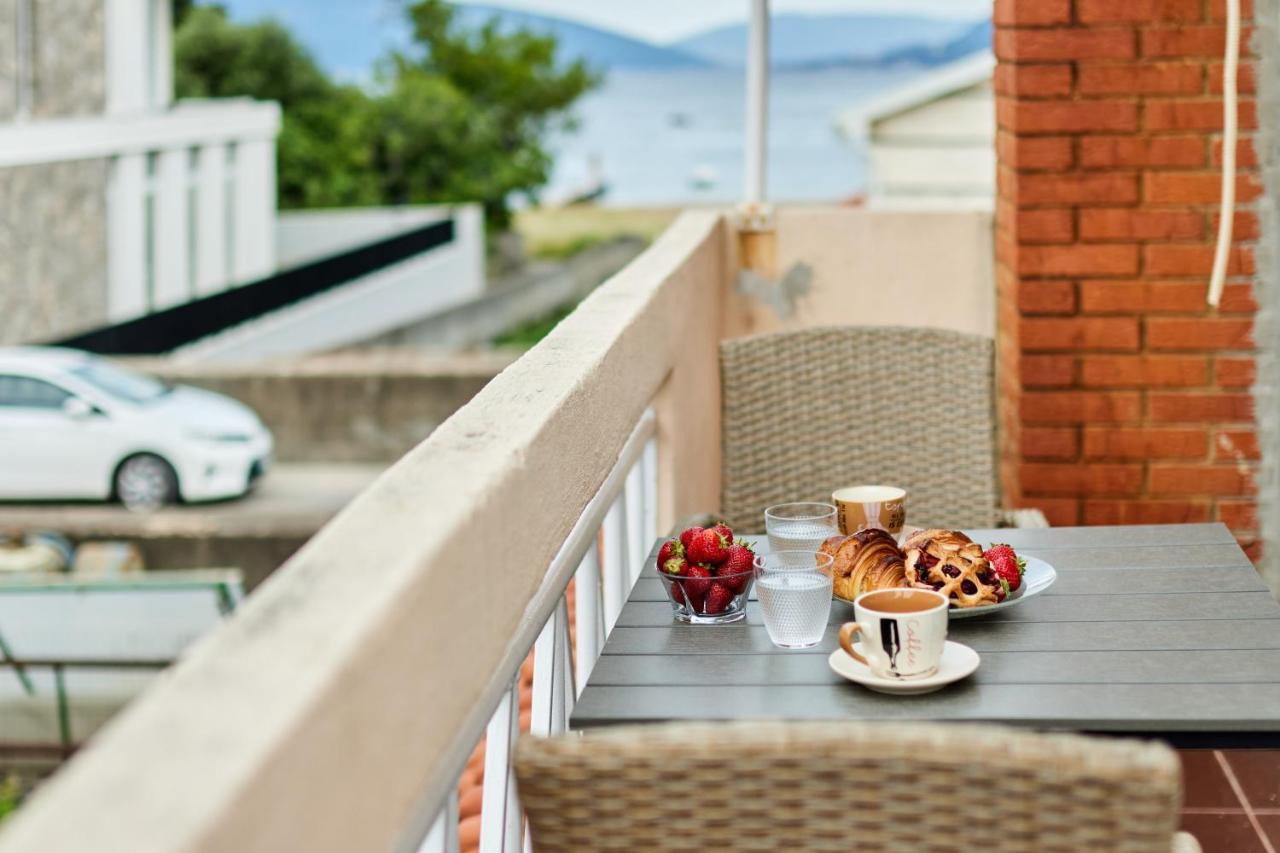 Вилла Waikiki Beach House Тиват Экстерьер фото