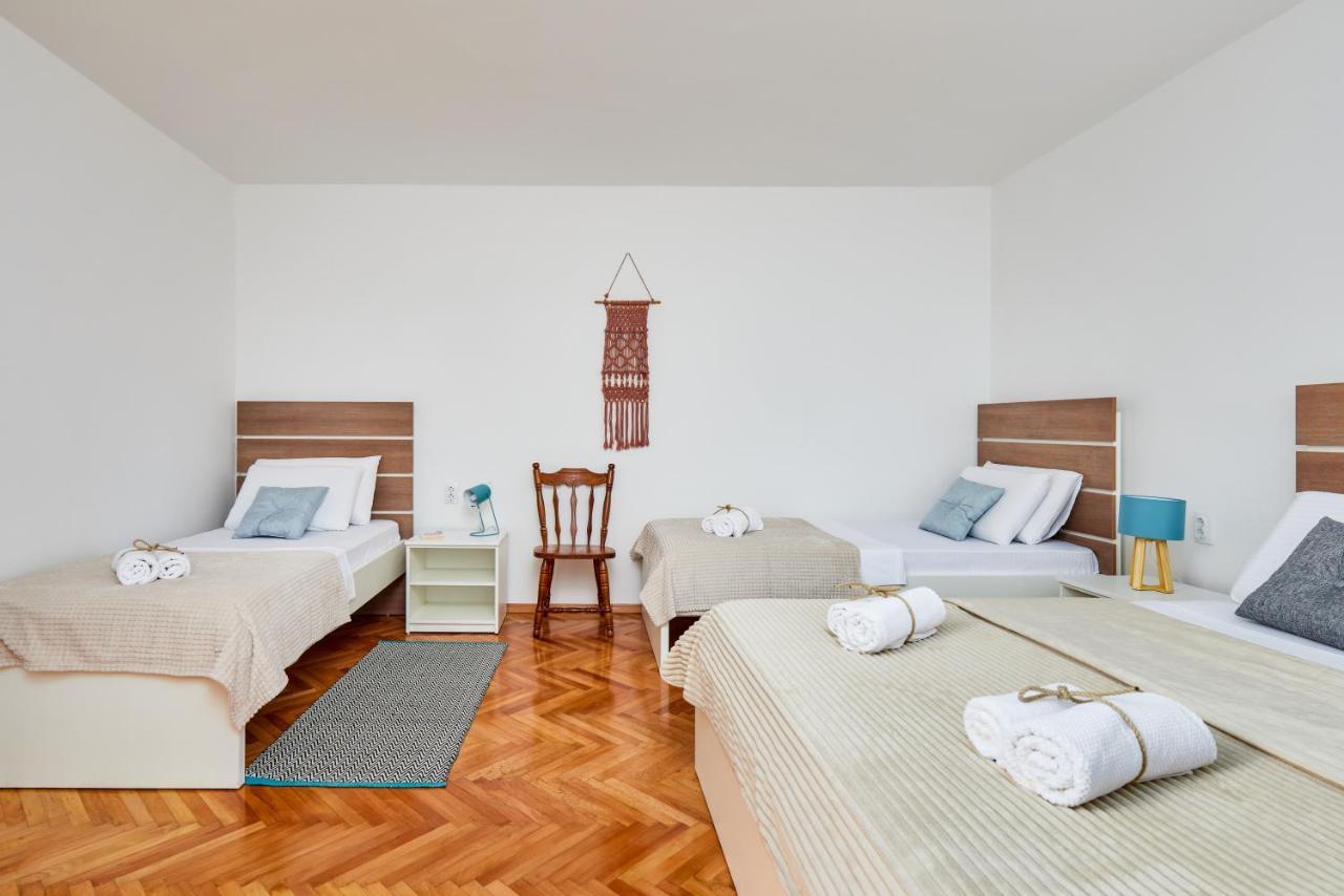 Вилла Waikiki Beach House Тиват Экстерьер фото