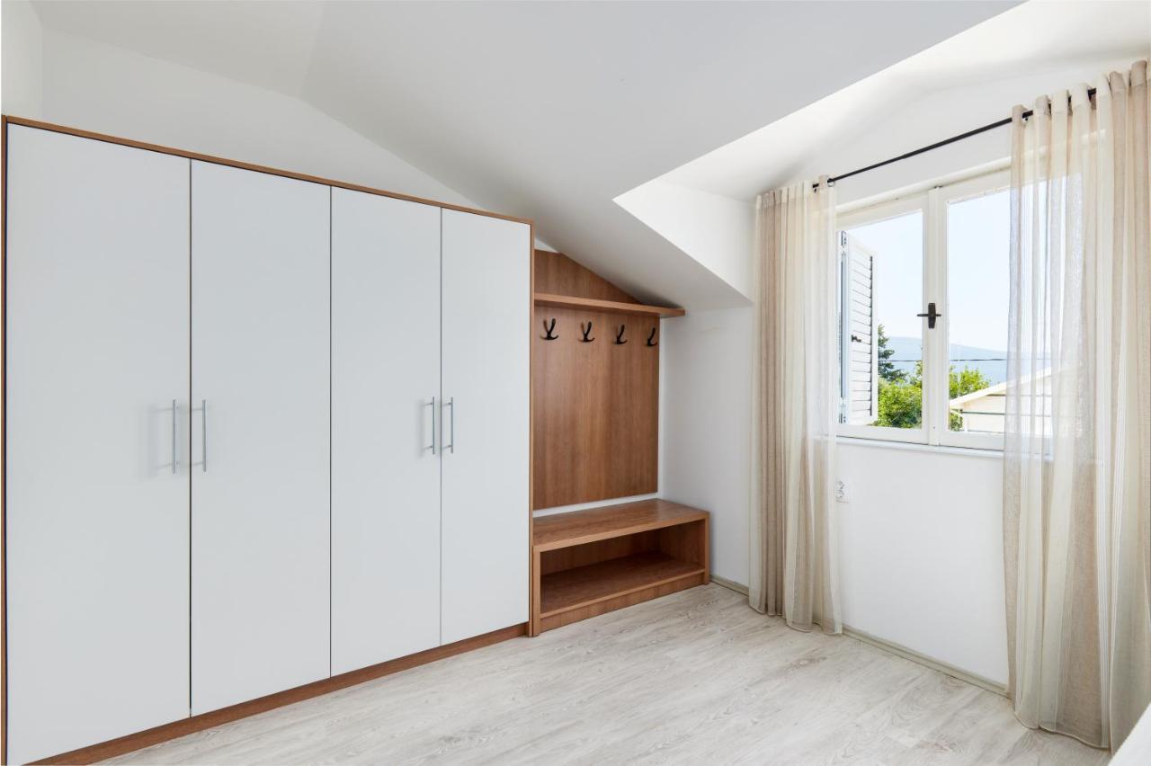 Вилла Waikiki Beach House Тиват Экстерьер фото