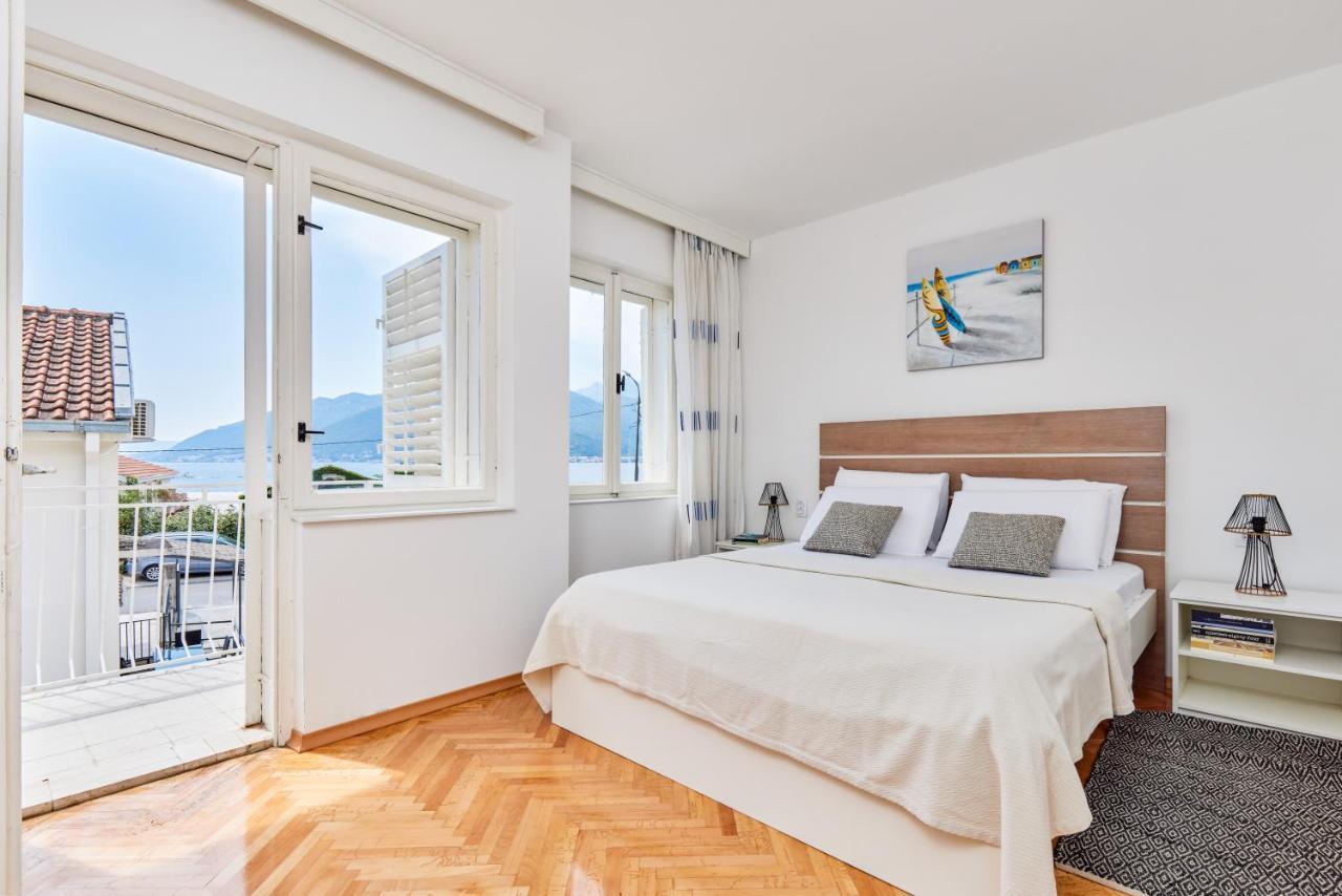 Вилла Waikiki Beach House Тиват Экстерьер фото