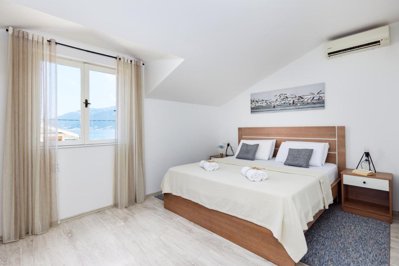Вилла Waikiki Beach House Тиват Экстерьер фото