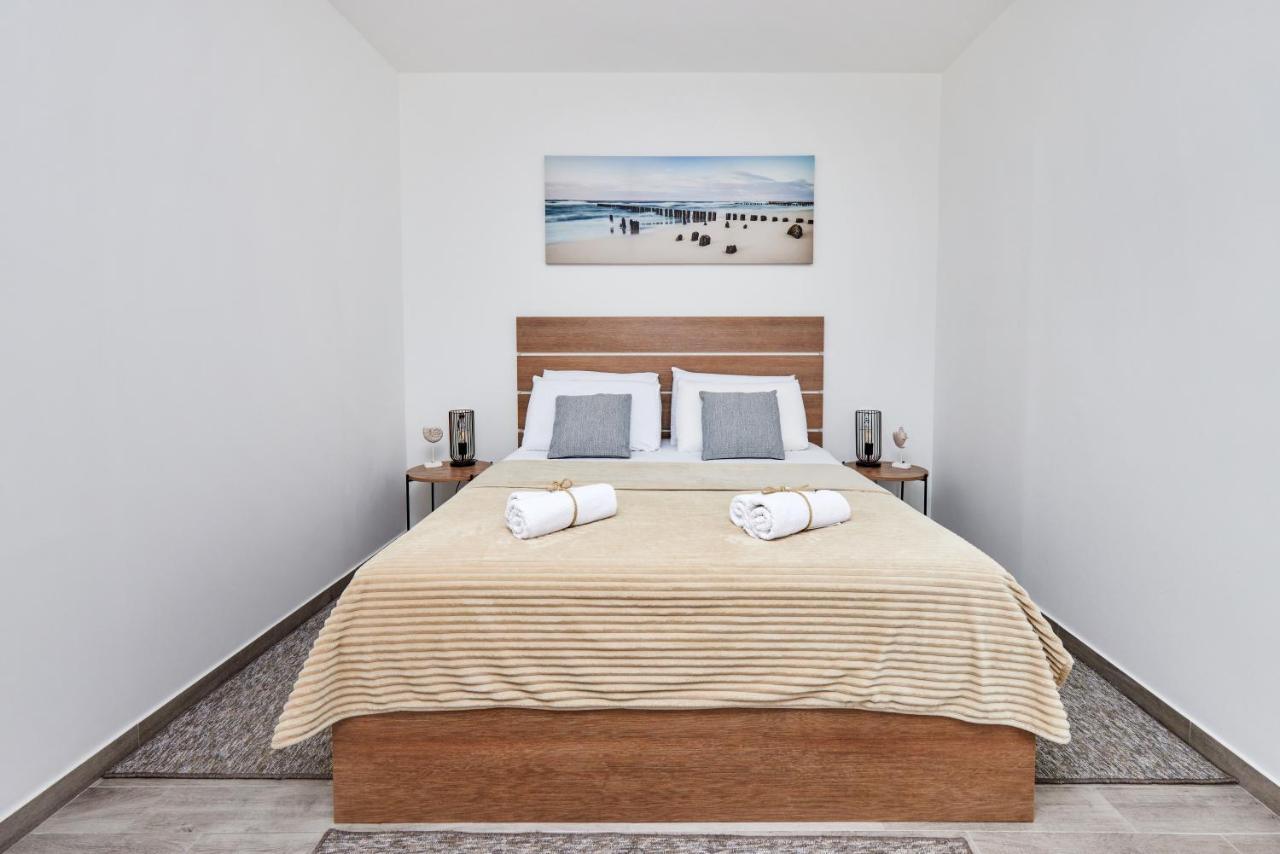 Вилла Waikiki Beach House Тиват Экстерьер фото