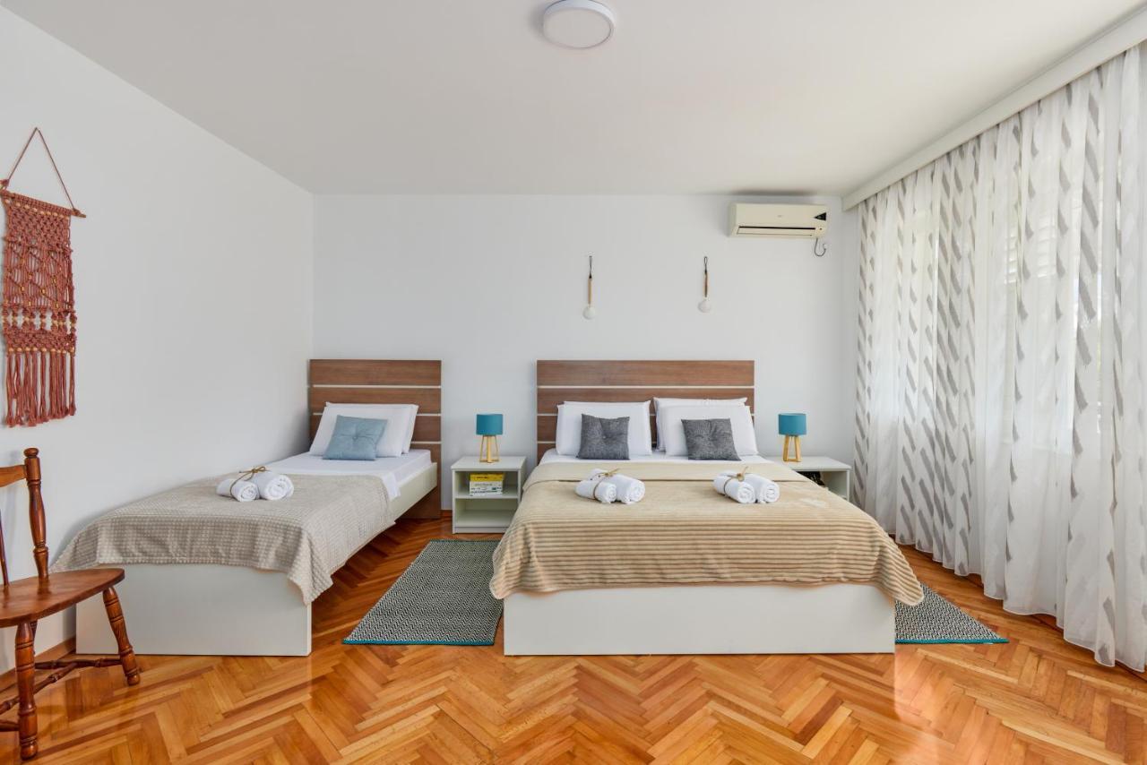 Вилла Waikiki Beach House Тиват Экстерьер фото