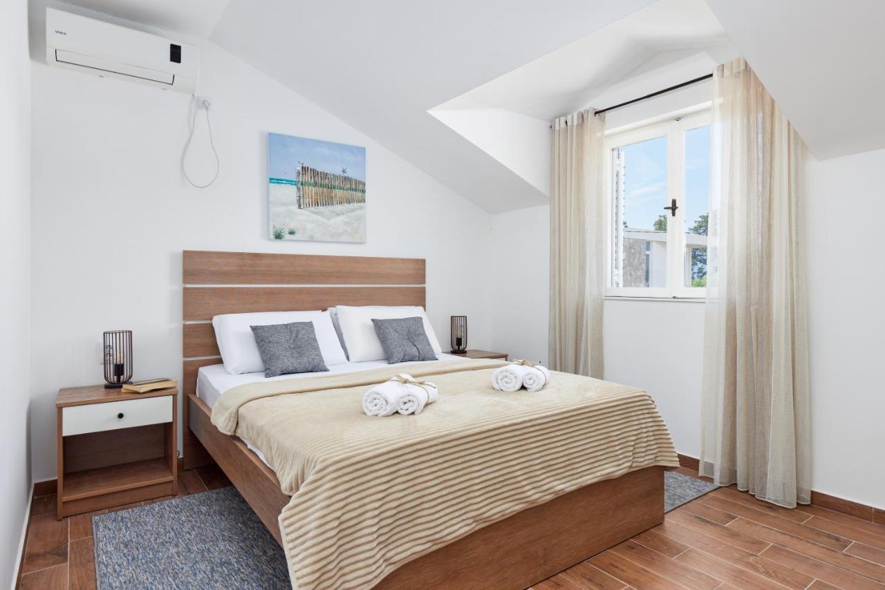 Вилла Waikiki Beach House Тиват Экстерьер фото